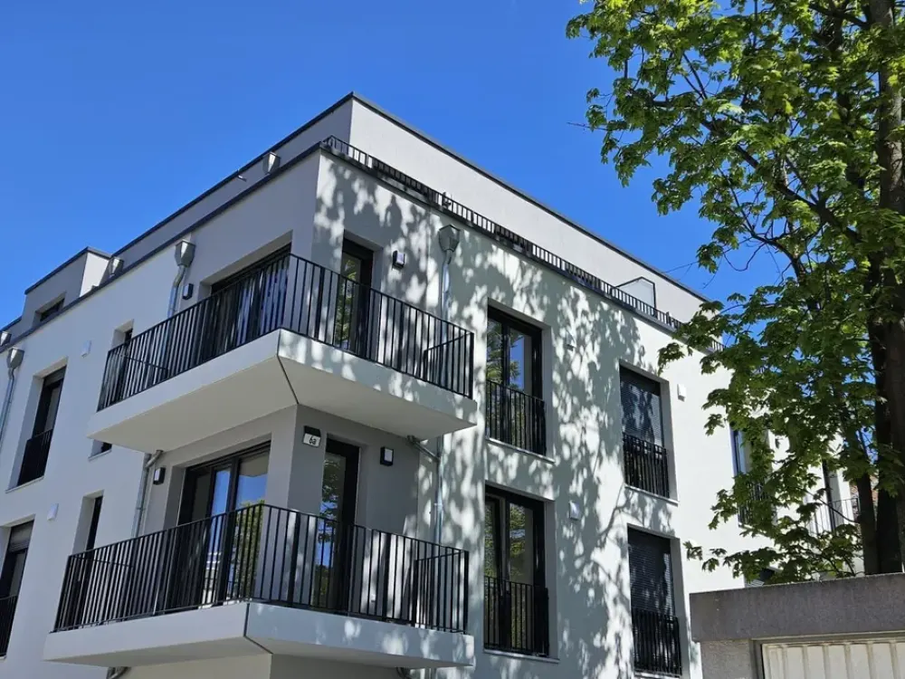 TOP! First occupancy! 2-room apartment with balcony, KFW 40 NH low-energy house, quiet location, 10 min to S-Bahn!