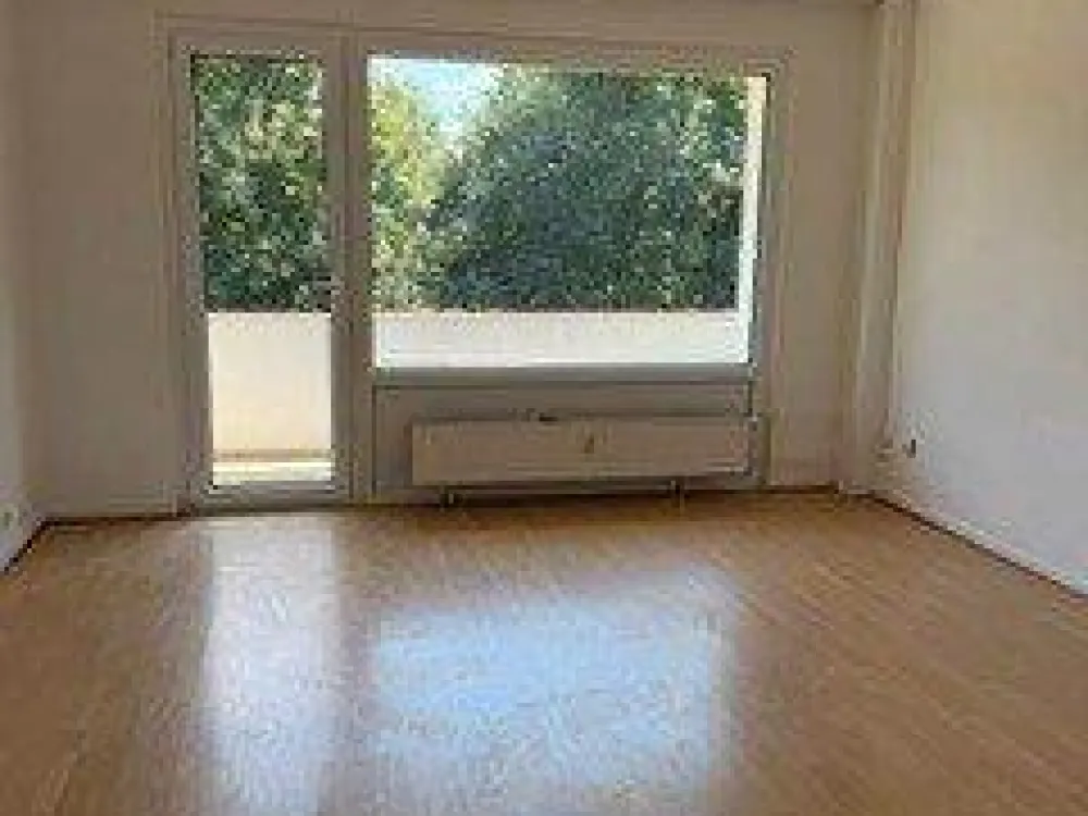 Helle 3,5-Zimmer-Wohnung mit Balkon und Stellplatz in Essen-Kettw