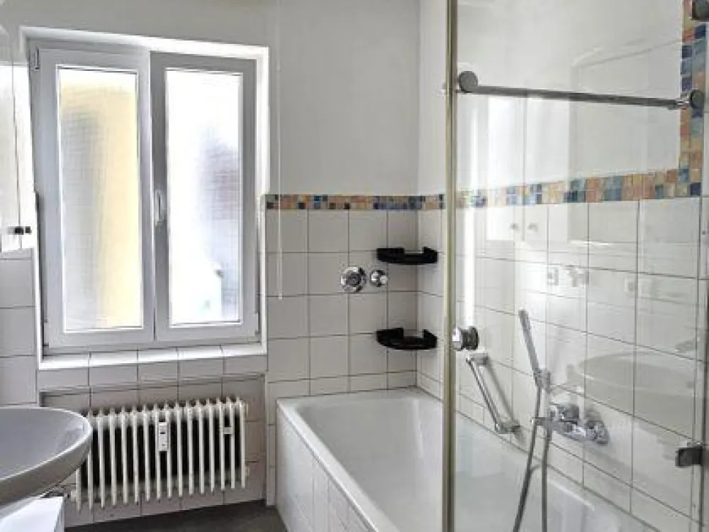 Große 3-Zi-Whg. mit Aufzug, Wohnküche + Balkon im Zentrum von Tettnang