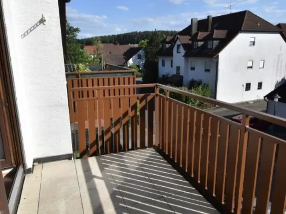Beautiful 3-Room Apartment with Fitted Kitchen and West Balcony