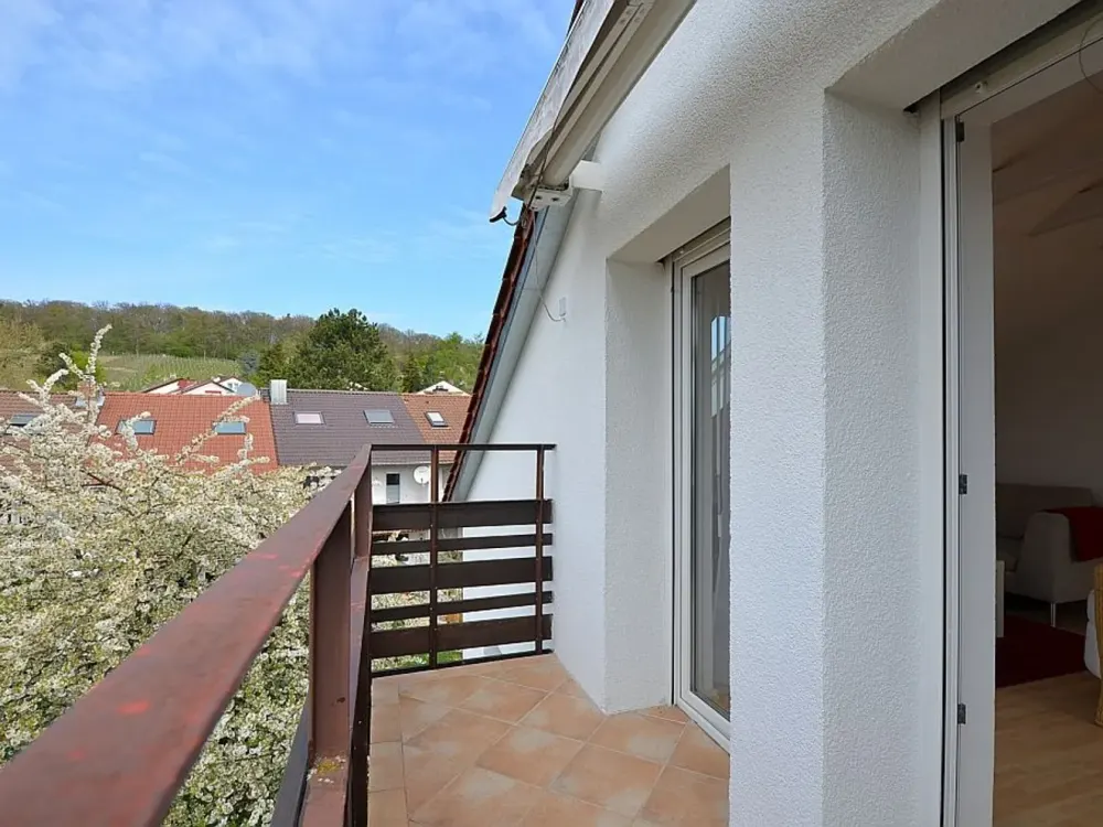 Beautiful Apartment with Balcony and Great View in Stuttgart Feuerbach