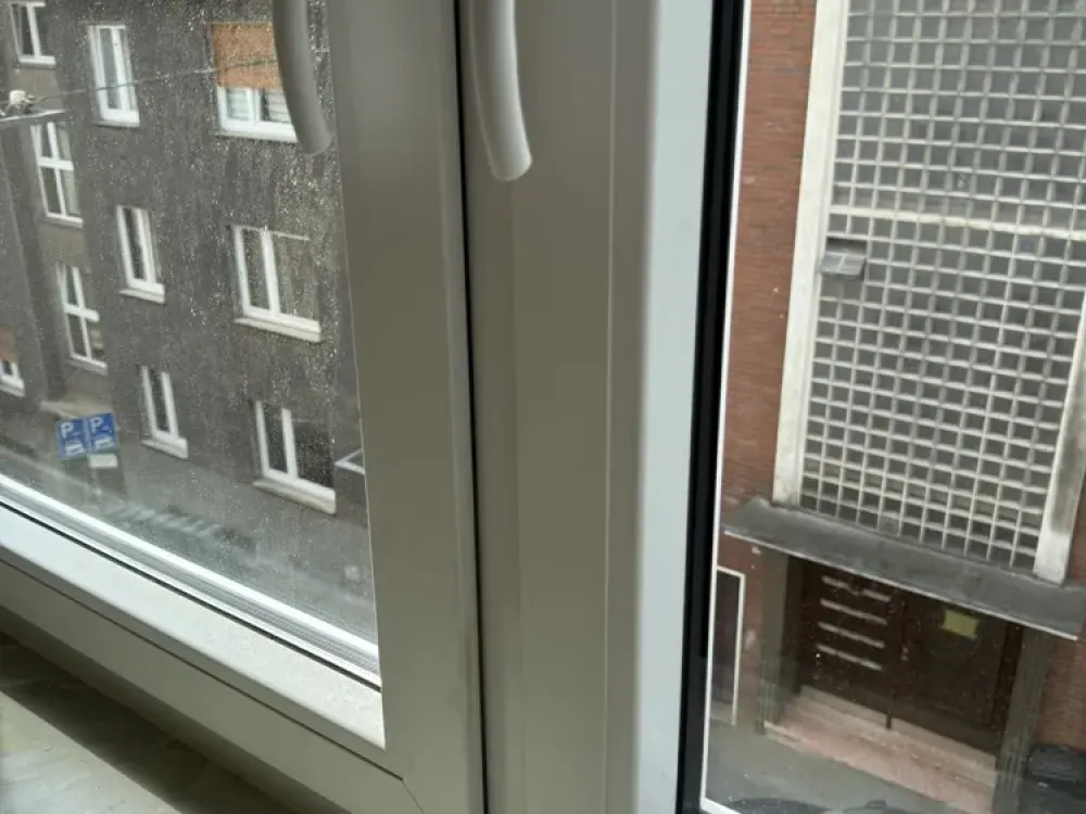 Helle und sanierte 3,5-Raum-Wohnung mit tollem Ausblick, neue Heizung, Fenster, Heizkörper, Bad