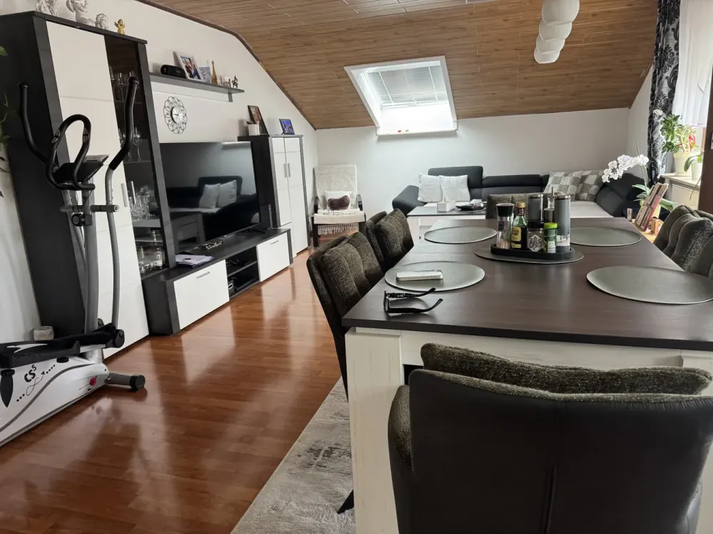 Markgröningen-schöne, großzügige 4 Zi-DG