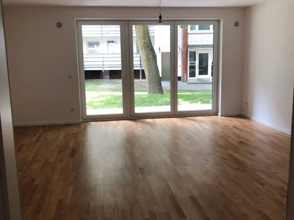 Helle 2-Zimmer-Wohnung mit hochwertiger Ausstattung in Hamburg-Marienthal