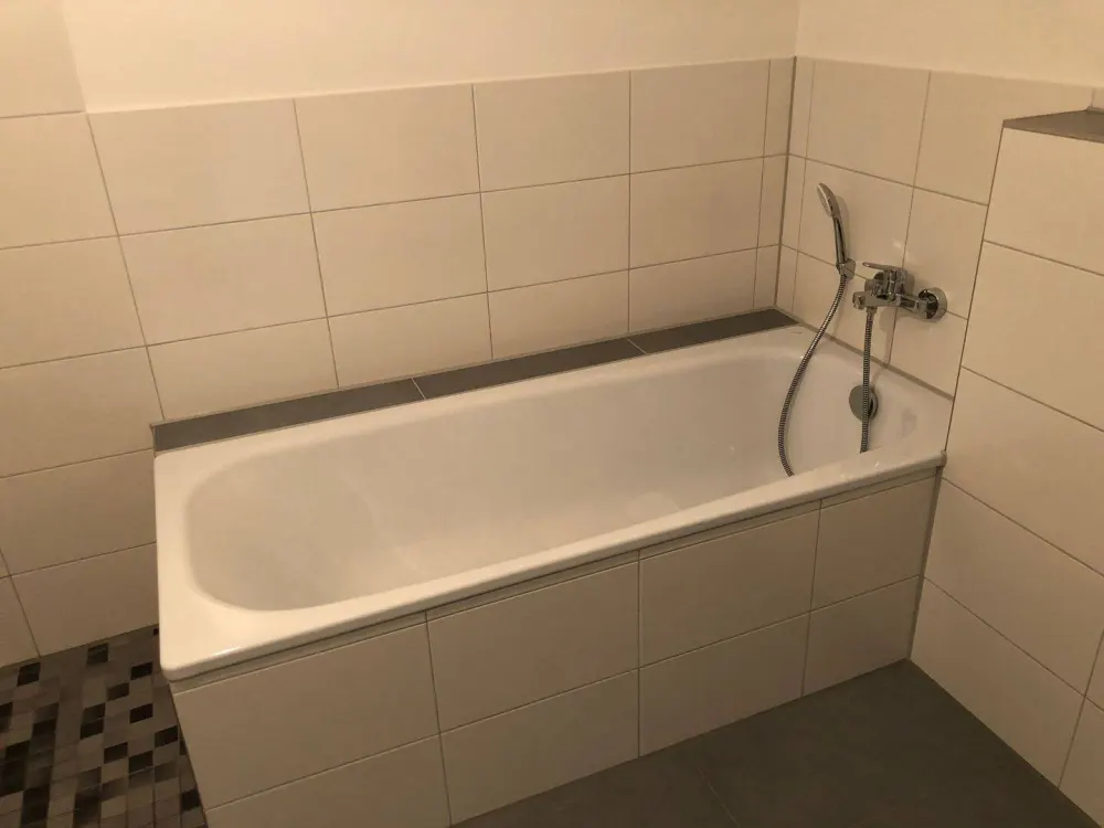 Helle 2-Zimmer-Wohnung mit hochwertiger Ausstattung in Hamburg-Marienthal