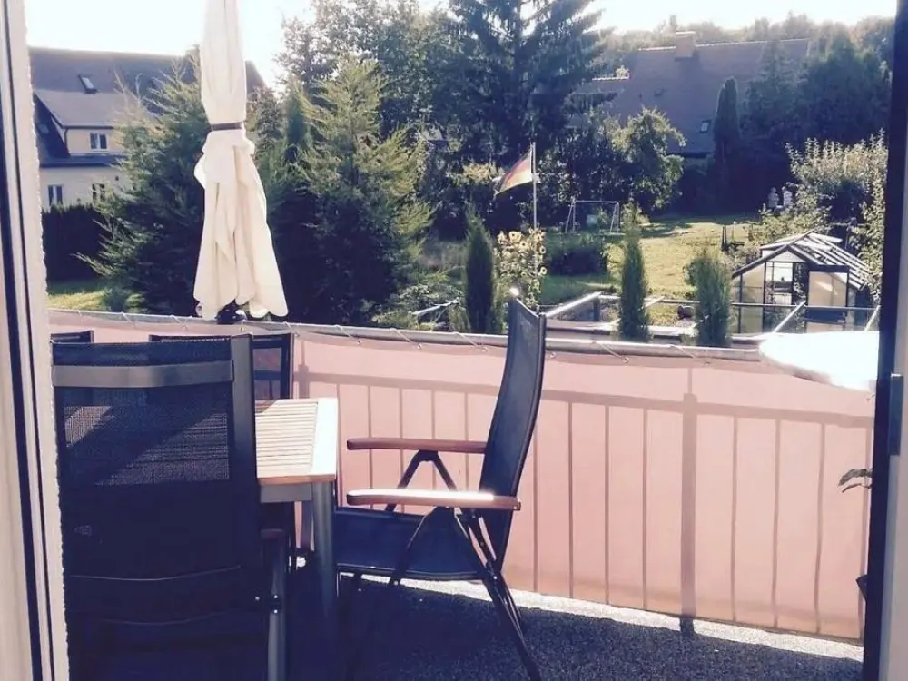 Moderne 2.5-Zimmer-Wohnung mit Einbauküche, Balkon und Hobbyraum
