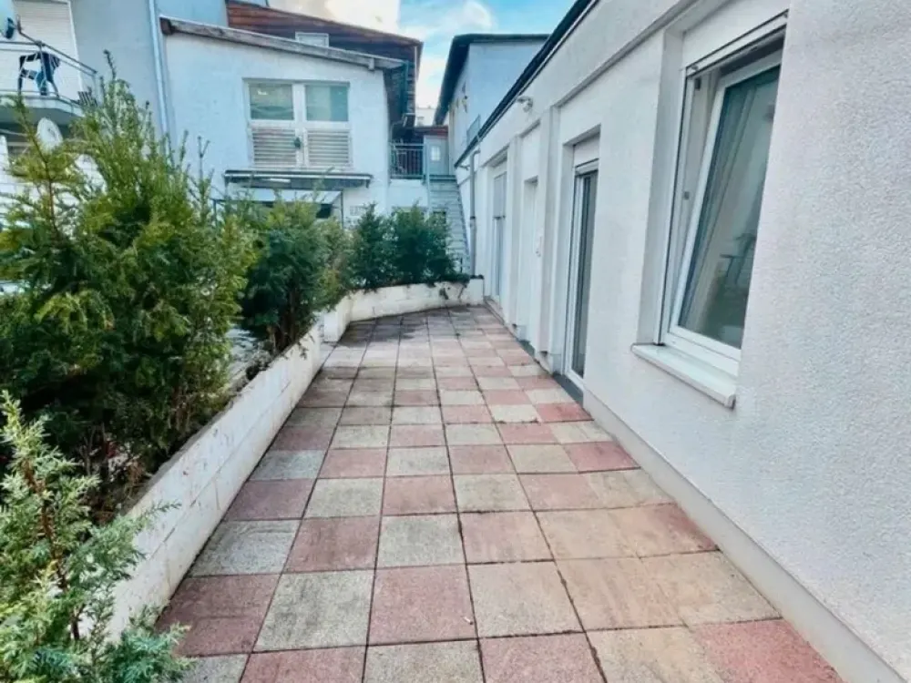 Barrierefreie EG Wohnung für 2 Personen mit Terrasse nah am Main