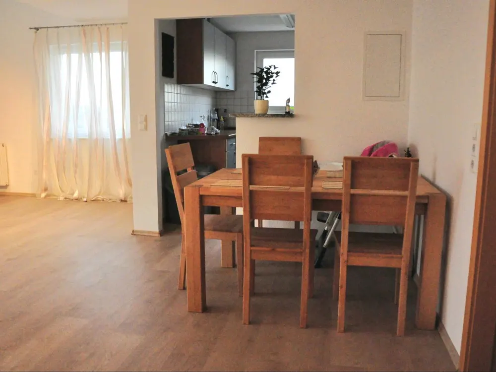 Charmante 4-Zimmer-Wohnung im 2.OG mit Dachgeschoss in Ravensburg