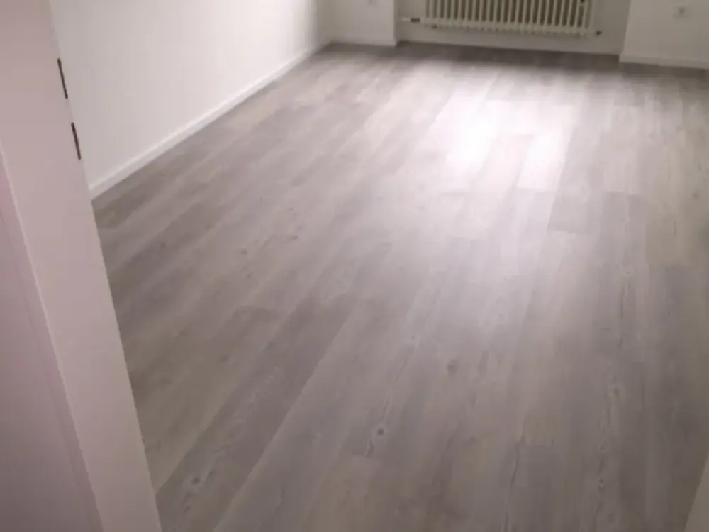 Vollständig renovierte Wohnung in ruhiger Stichstraße