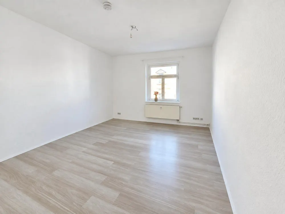 HELLE 4-RAUM-WOHNUNG MIT LOGGIA & TRAUMBLICK, LEIPZIG GOHLIS