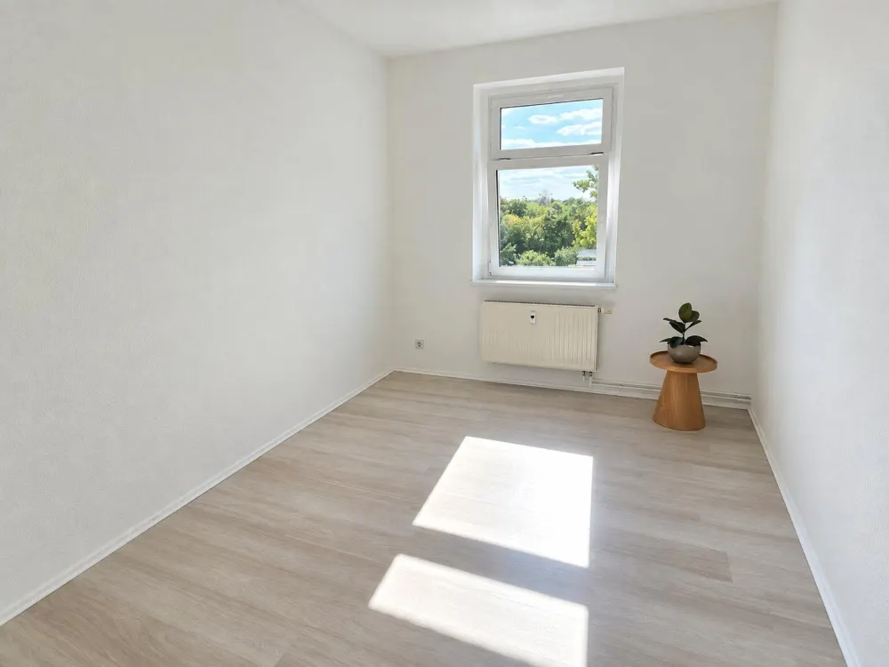 HELLE 4-RAUM-WOHNUNG MIT LOGGIA & TRAUMBLICK, LEIPZIG GOHLIS