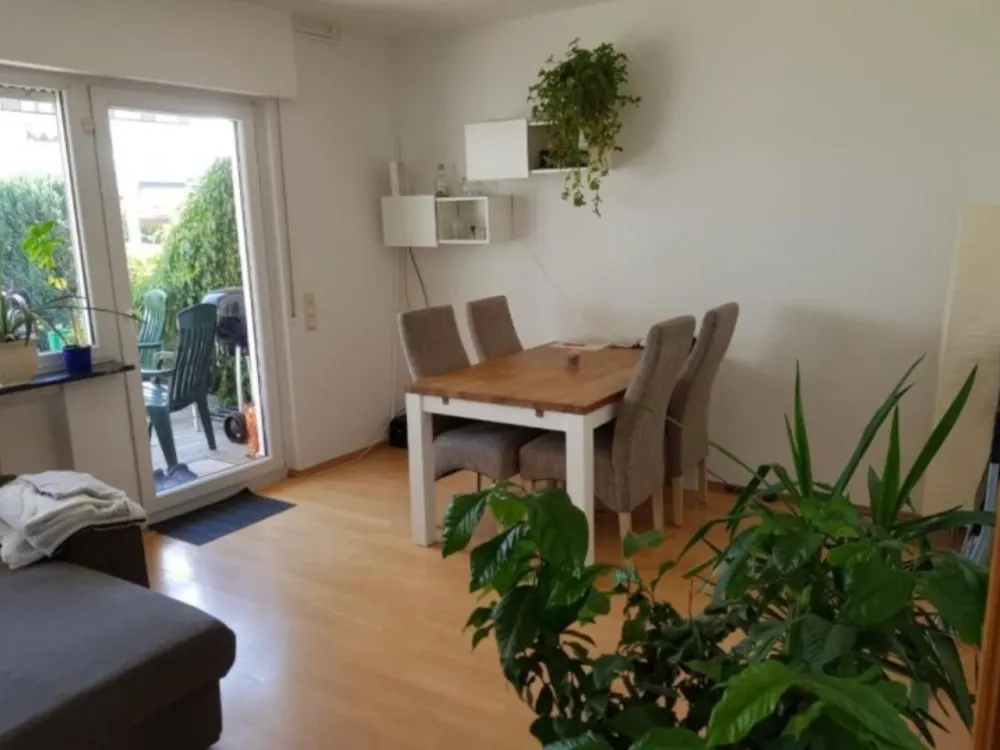 Gemütliches WG-Zimmer mit Balkon in schöner Doppelhaushälfte