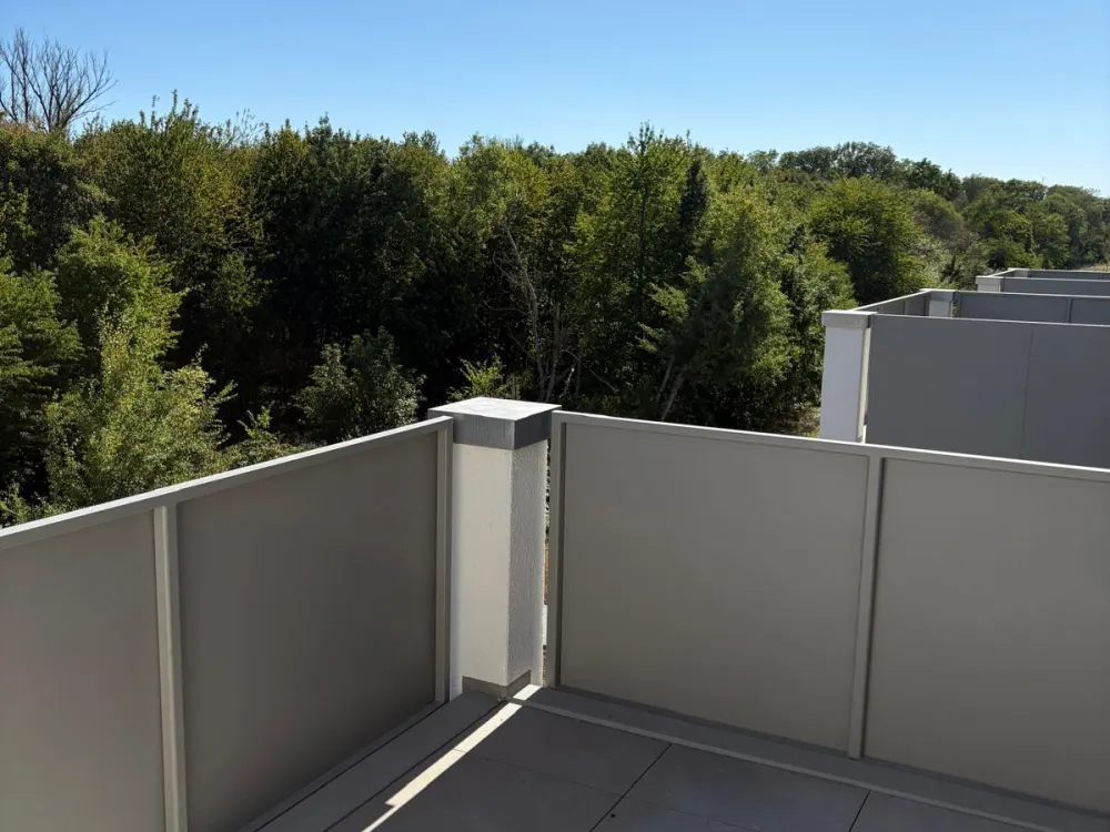 Weitblick inklusive - moderne 3-Zimmer-Wohnung mit Einbauküche und Balkon im Landwehr Quartier