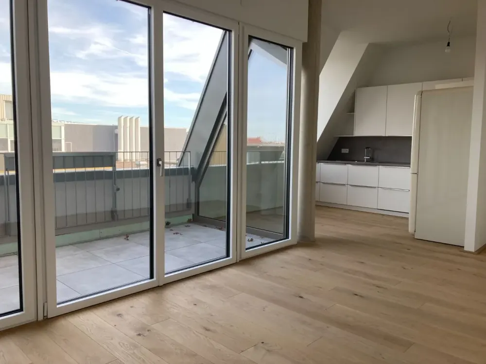 MITTE | Hochwertige 2-Zimmer-Wohnung mit Dachterrasse, EBK, Außenrollos und Fußbodenheizung