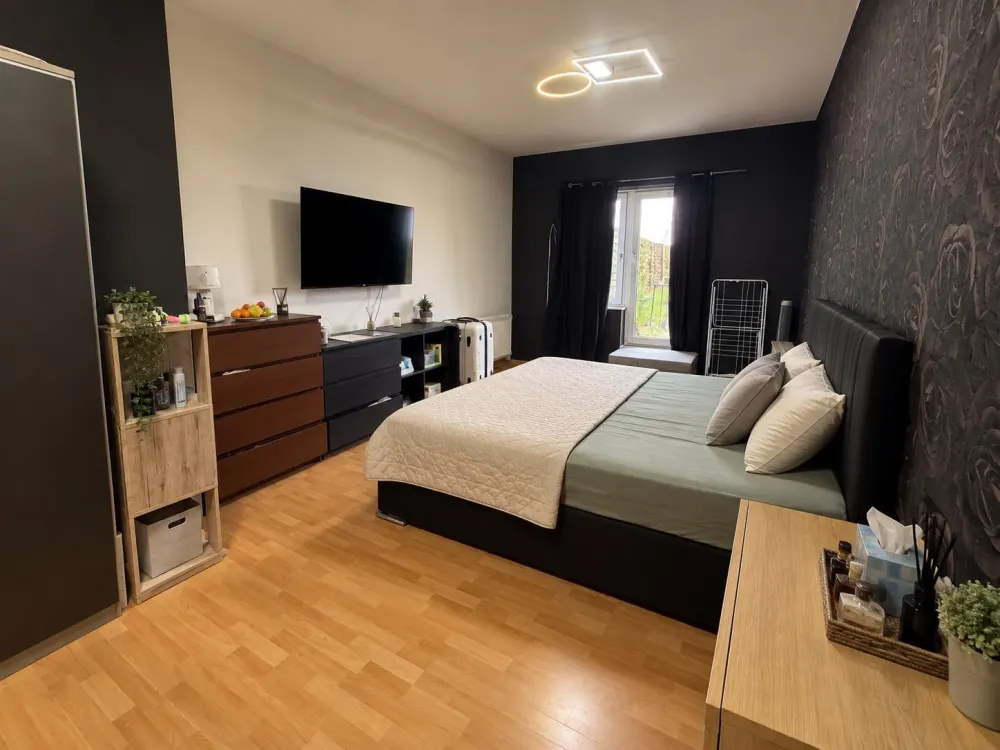 Möblierte 1-Zimmer-Wohnung mit großer Terrasse