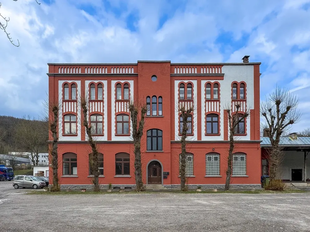 3 Zimmer- Stellplätze - Gemeinschaftsgarten - frisch renoviert - Hagen-Eilpe