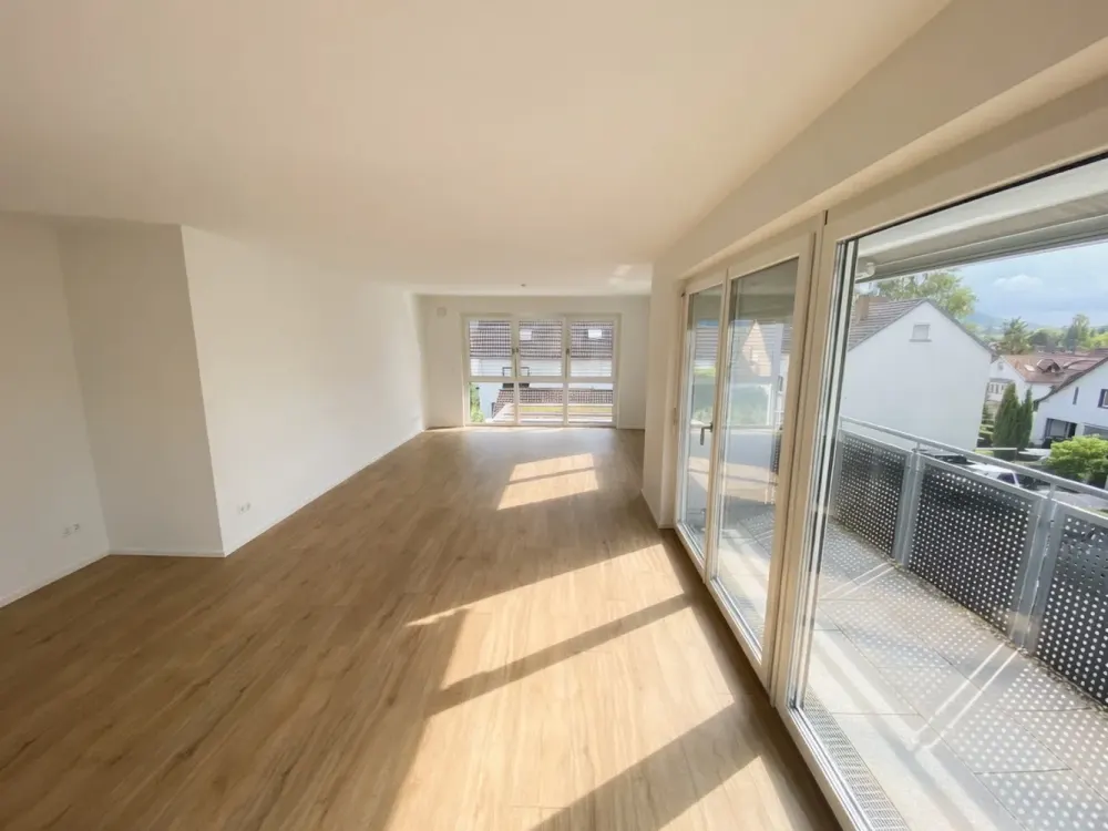 Neuwertige 4-Zimmer-Wohnung mit Balkon, EBK und Garage, Waiblingen Süd