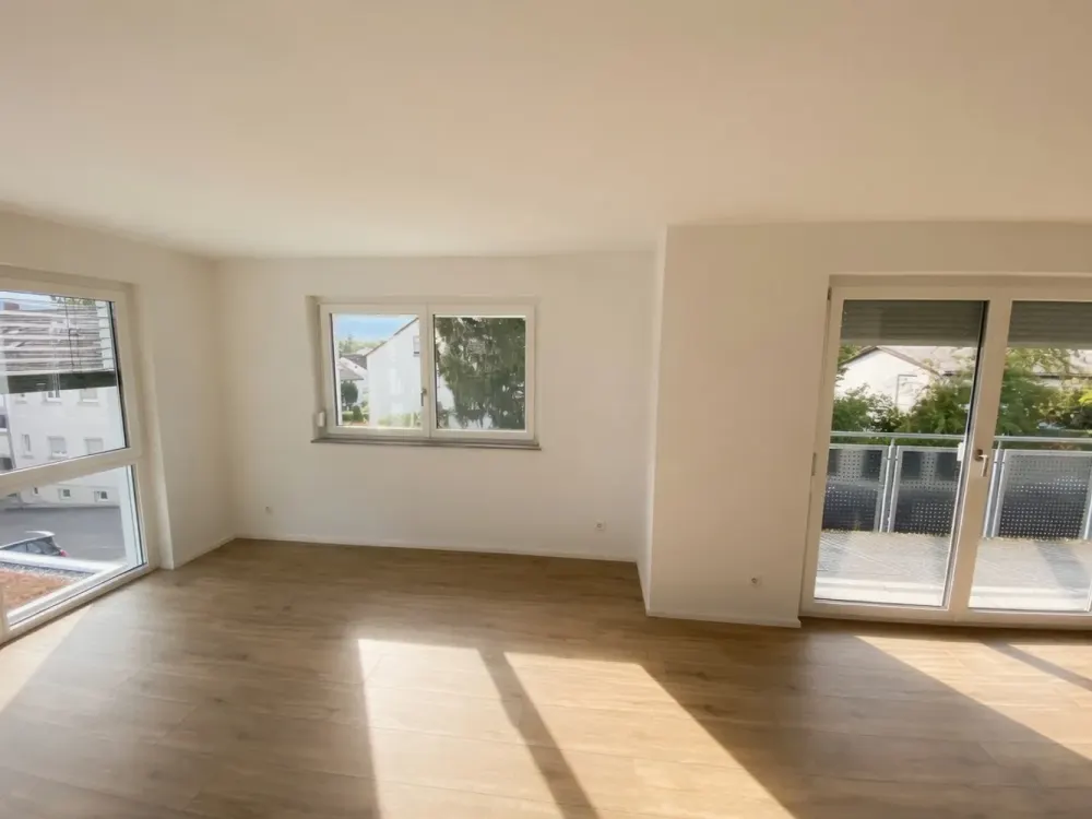 Neuwertige 4-Zimmer-Wohnung mit Balkon, EBK und Garage, Waiblingen Süd