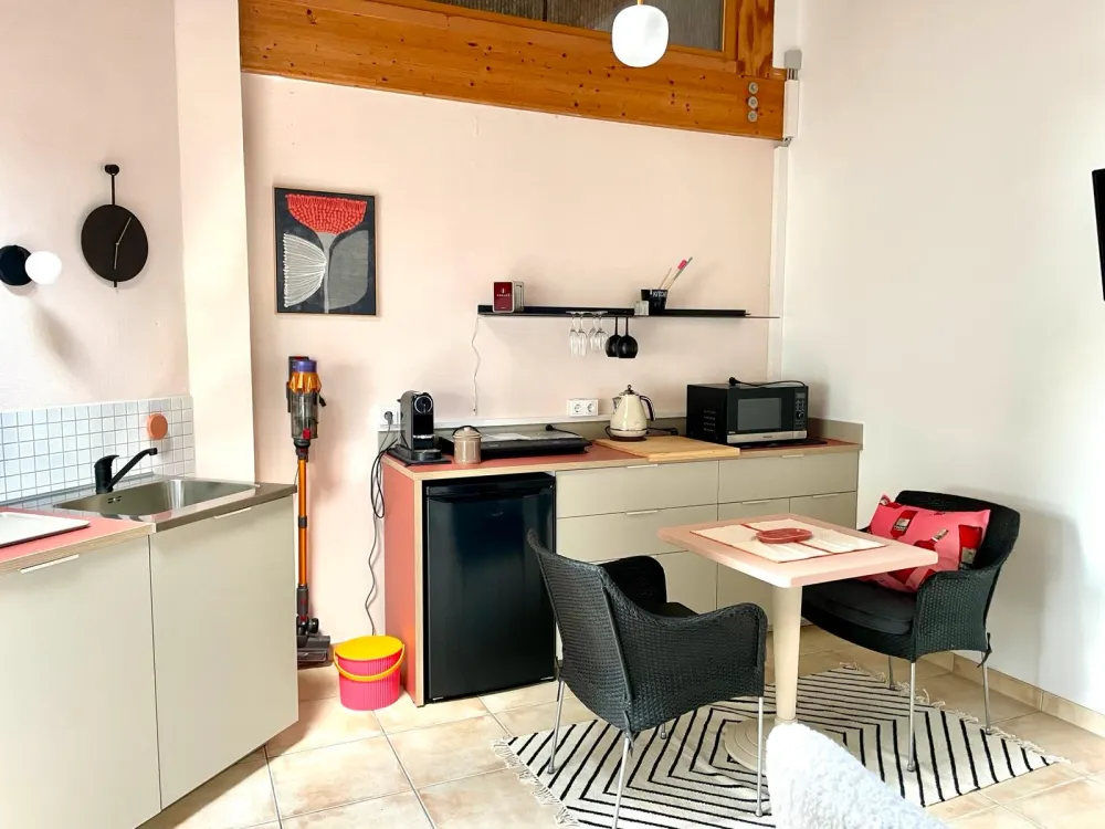 Wohnung/Studio auf Zeit komplett möbliert