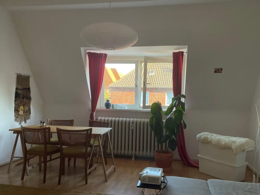 Gelsenkirchen: zentrale 2 Zimmerwohnung Altbau