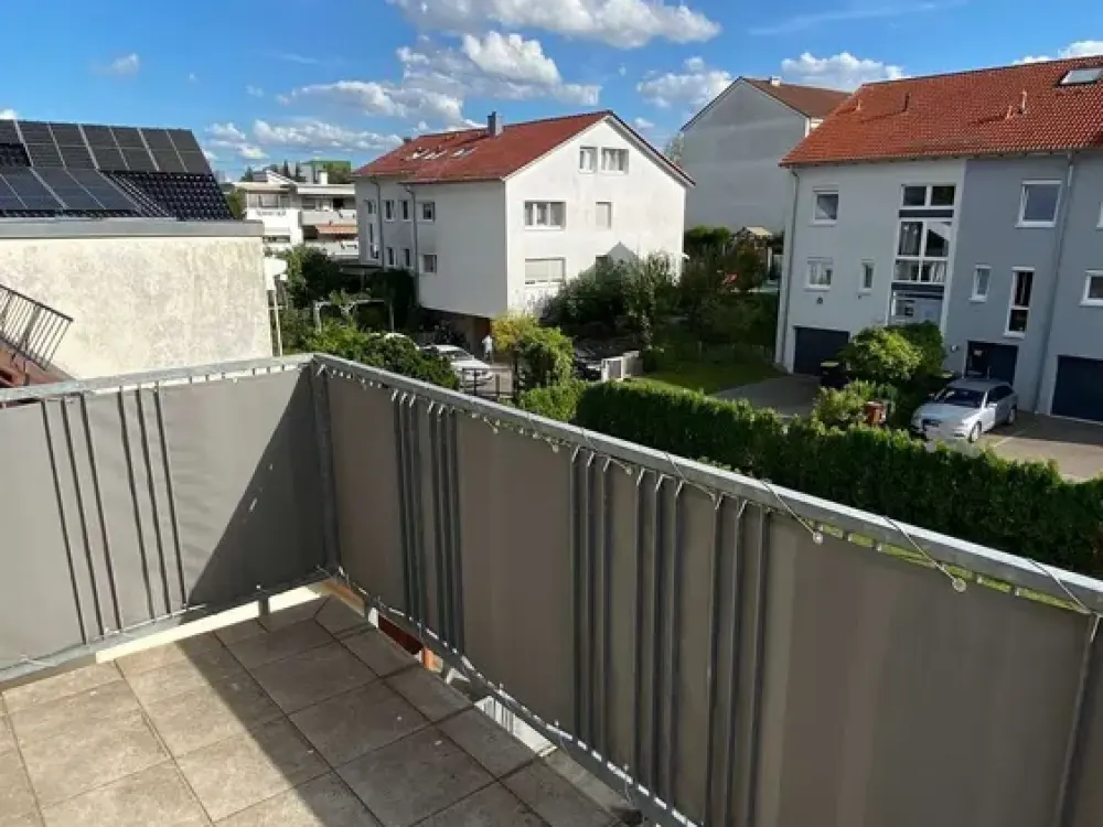 Charmante 2-Zimmer-Dachgeschoss-Wohnung mit sonnigem Balkon in Bietigheim-Bissingen