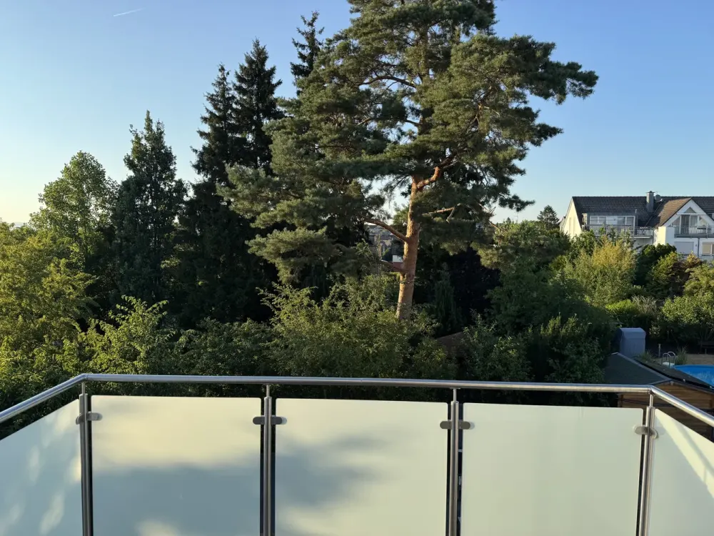 Moderne 2-Zimmer-Wohnung mit Balkon und Klimaanlage in ruhiger Lage von Langen