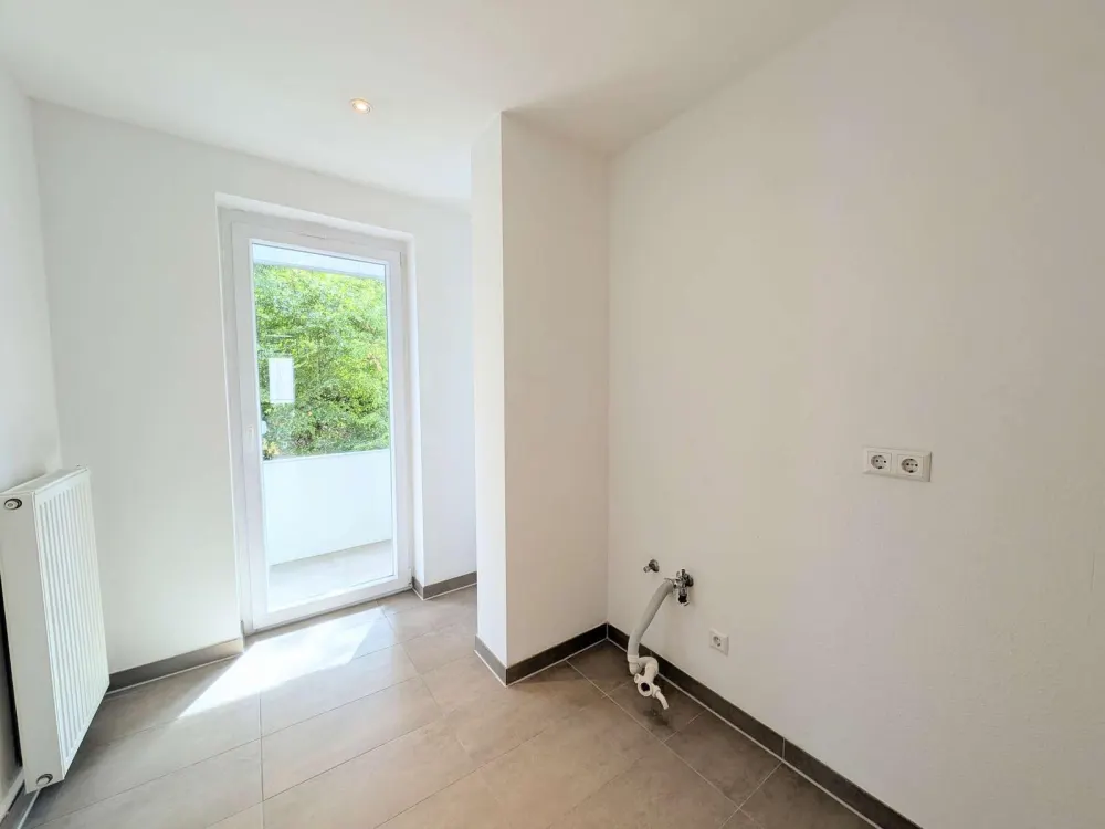 Charmante 2-Zimmer-Wohnung mit Balkon und Tageslichtbad in Stuttgart Ost