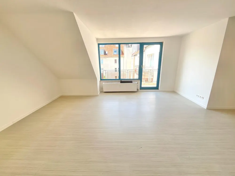 Helle 3 Zimmerwohnung mit Balkon in zentraler Lage