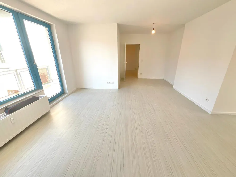 Helle 3 Zimmerwohnung mit Balkon in zentraler Lage