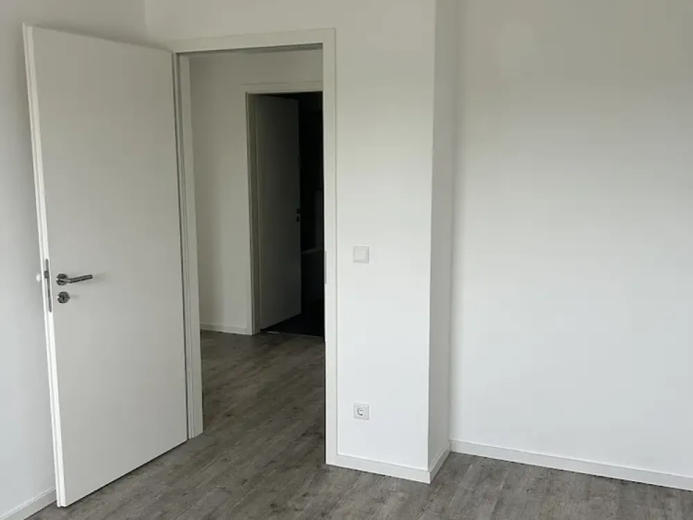 +++3-Zimmerwohnung mit Badewanne und Balkon