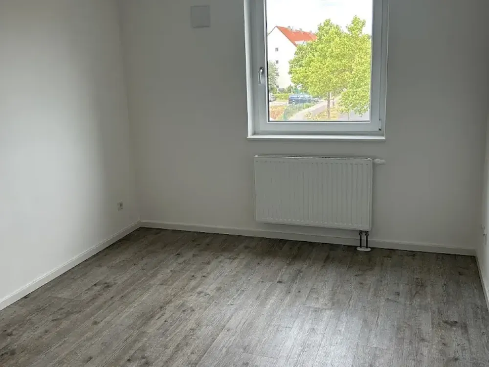 +++3-Zimmerwohnung mit Badewanne und Balkon