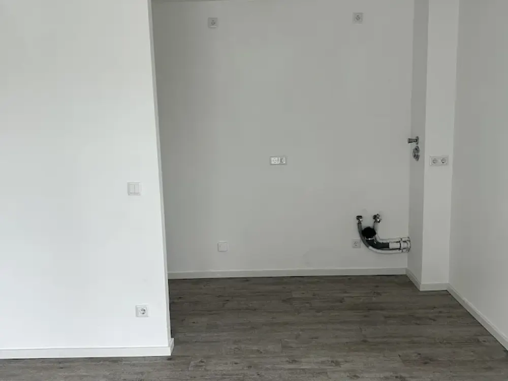 +++3-Zimmerwohnung mit Badewanne und Balkon