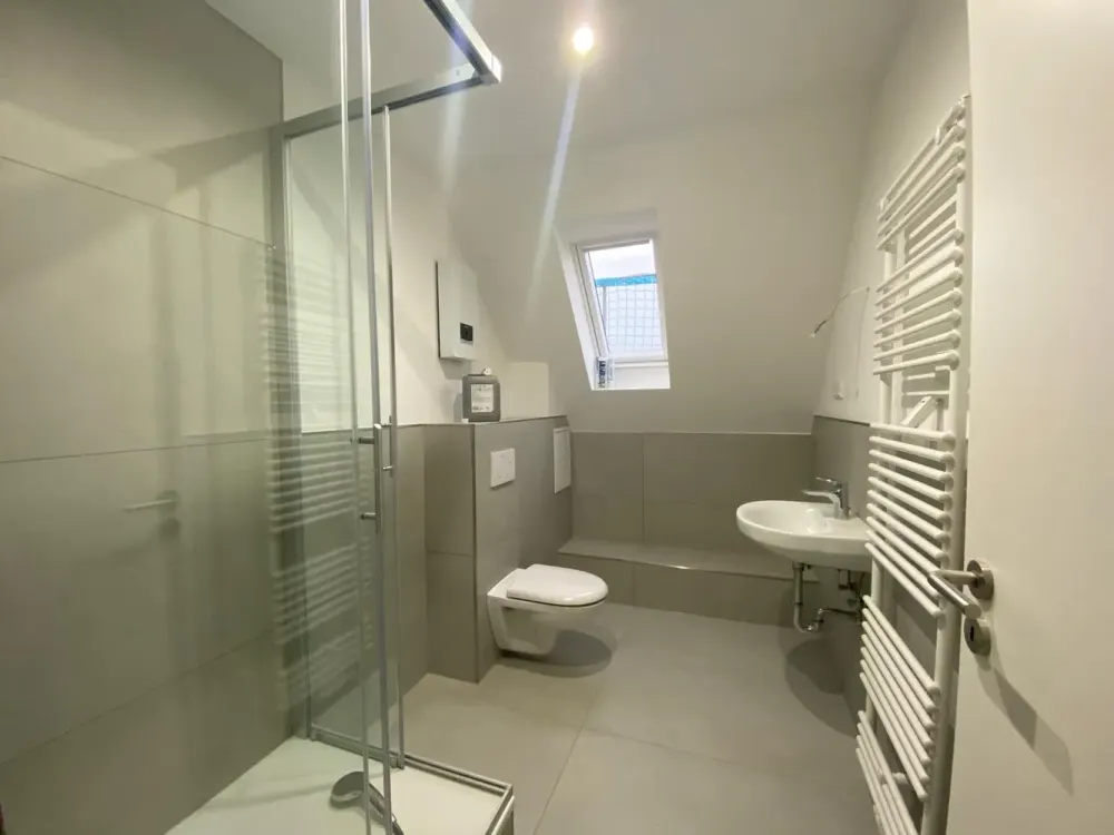 🏡 Altbaucharme trifft moderne 2,5-Zimmer-DG-Wohnung im Saarlandviertel ✨