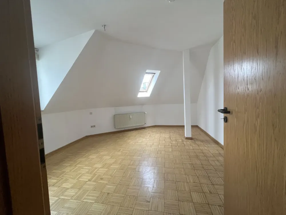 🏡 Altbaucharme trifft moderne 2,5-Zimmer-DG-Wohnung im Saarlandviertel ✨