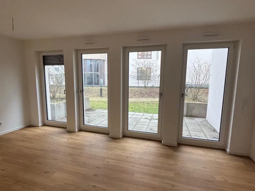 Moderne & geräumige 2 Zimmer Terrassenwohnung in Frankfurt am Main