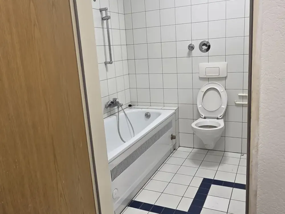 2-Zimmer-Wohnung mit Balkon, Innenstadt-West - WBS erforderlich