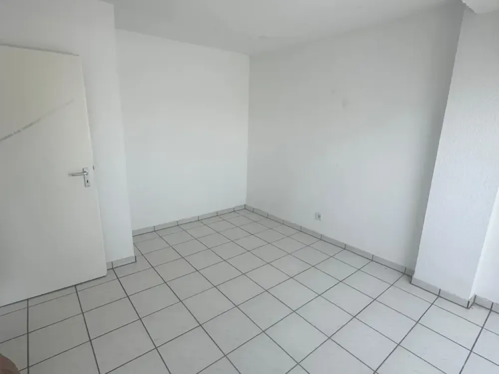 helle 2,5 Zimmer WOhnung im DG