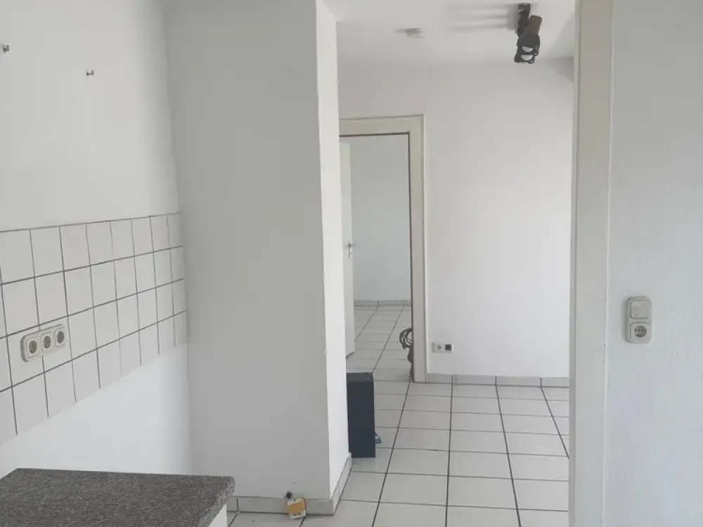 helle 2,5 Zimmer WOhnung im DG