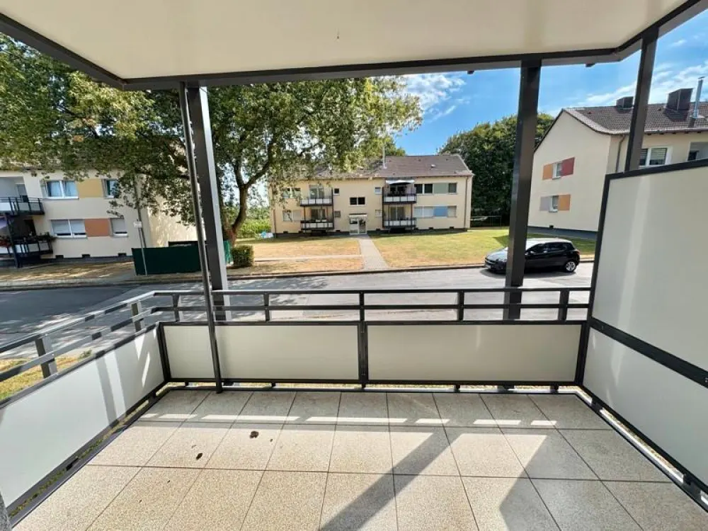 Bezugsfertige 2-Zimmer-Wohnung mit großem Balkon