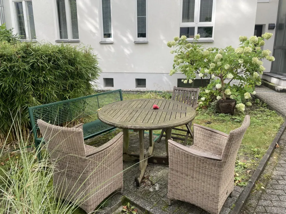 Wohnen mit Charakter: Großzügige Altbauwohnung in Schmargendorf