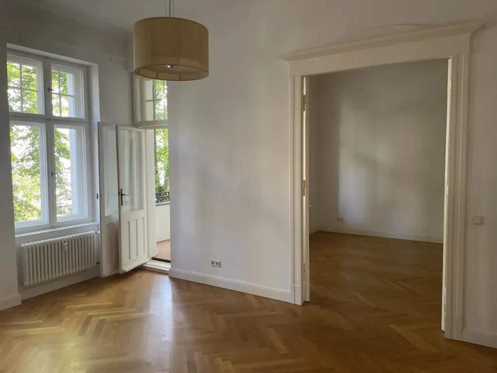 Wohnen mit Charakter: Großzügige Altbauwohnung in Schmargendorf