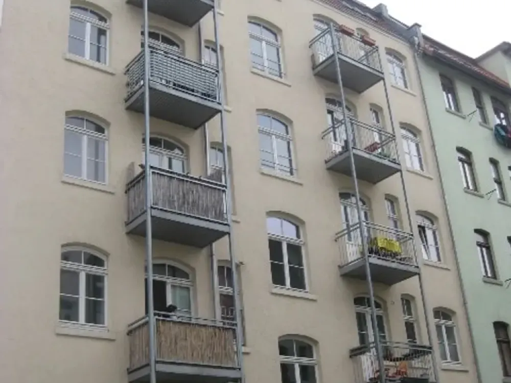 3 Zimmer Jugendstill Wohnung mit Balkon direkt an der Karlsaue in Kassel