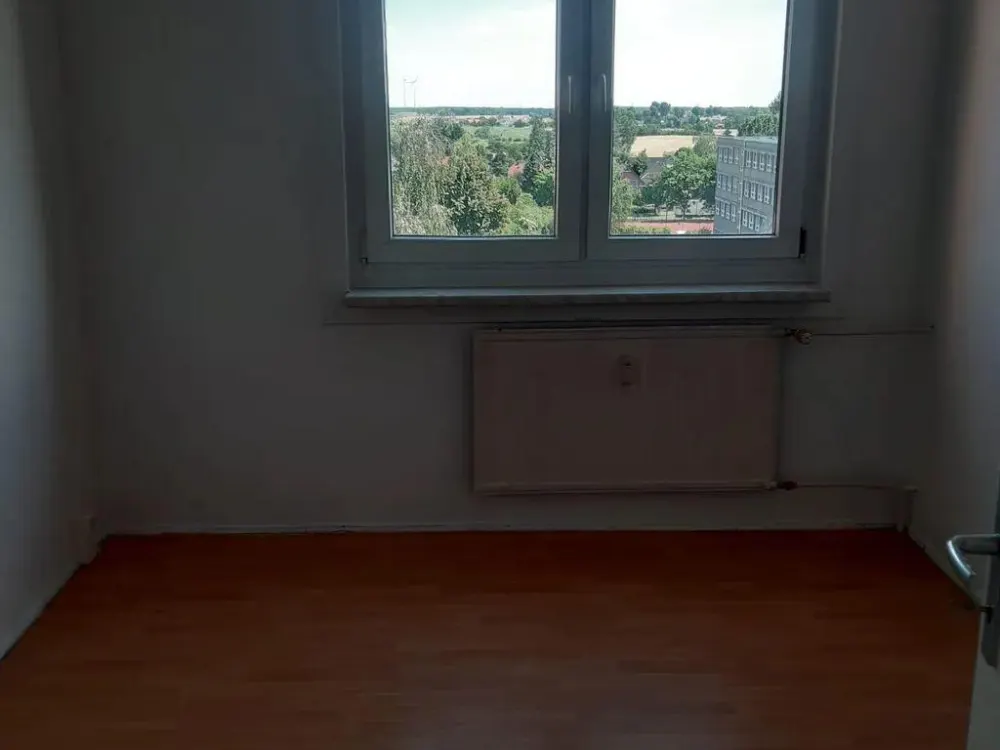 Ruhig gelegene 4-Raum-Wohnung in Berlin-Marzahn