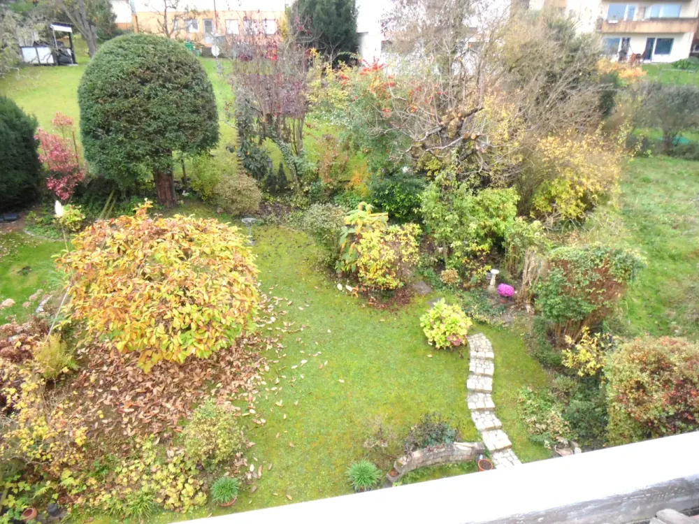 Großzügig Wohnen mit Aussicht und Ruhe - was will man mehr?