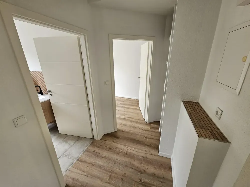 Stilvolle 2-Zimmer-Wohnung mit Regendusche, Badewanne & hochwertiger Ausstattung in Bernau