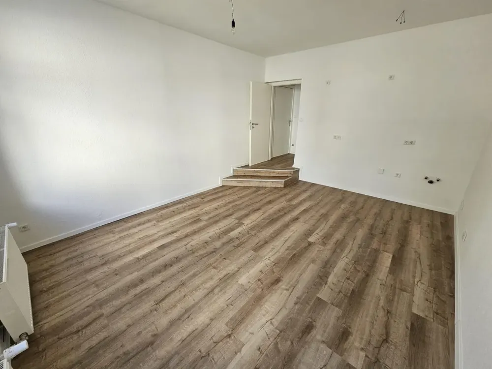 Stilvolle 2-Zimmer-Wohnung mit Regendusche, Badewanne & hochwertiger Ausstattung in Bernau