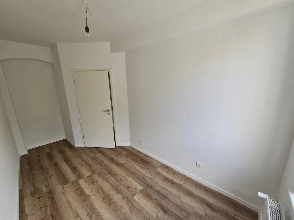 Stilvolle 2-Zimmer-Wohnung mit Regendusche, Badewanne & hochwertiger Ausstattung in Bernau