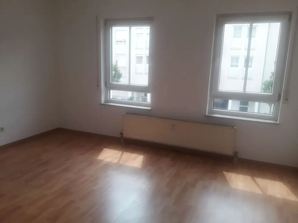PFIFFIGE 2 RAUM-WOHNUNG IM 1. OBERGESCHOS, LIFT, TG, PANTRYKÜCHE!