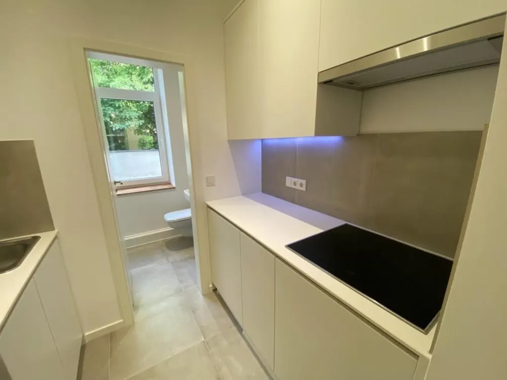 Moderne 2-Zimmer-Wohnung mit hochwertiger Einbauküche in Offenbach