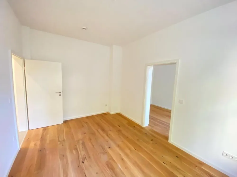 Moderne 2-Zimmer-Wohnung mit hochwertiger Einbauküche in Offenbach
